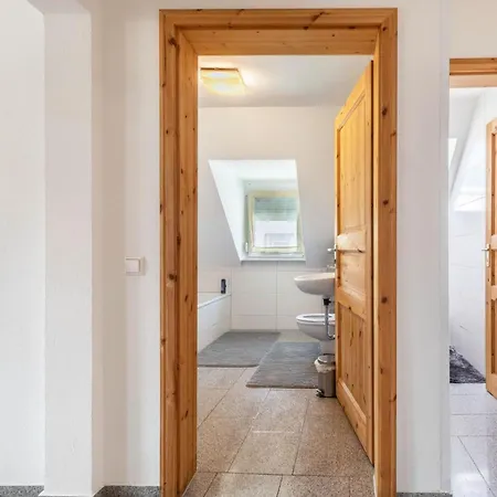 Mit Parkmoeglichkeit Apartamento *